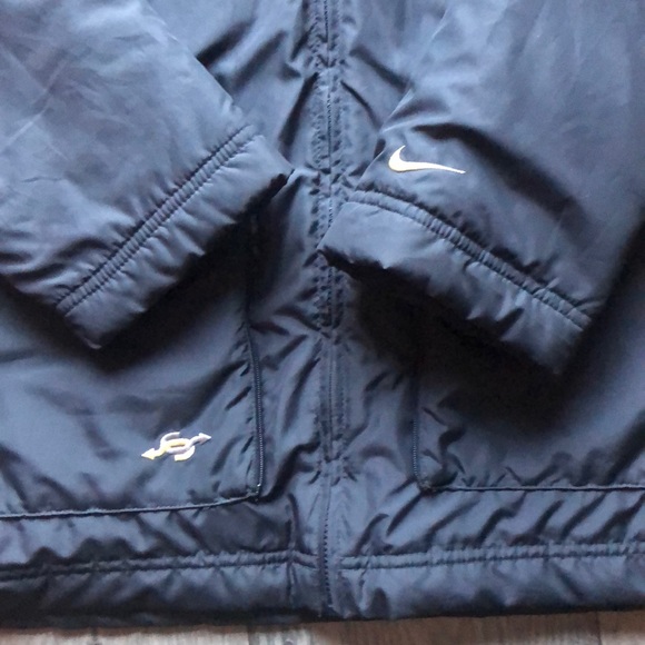 Nike jacket blue large - Picture 3 of 9